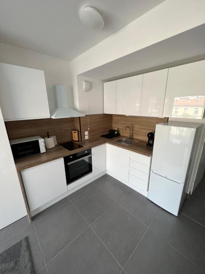 Appartement Tout Equipe Centre Ville Мантон Екстер'єр фото